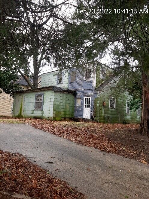 435 Arlington St.jpg